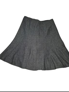 Dressbarn Classic Grey Wool Blend Flounced Hemline Herringbone Mini Skirt Size 4